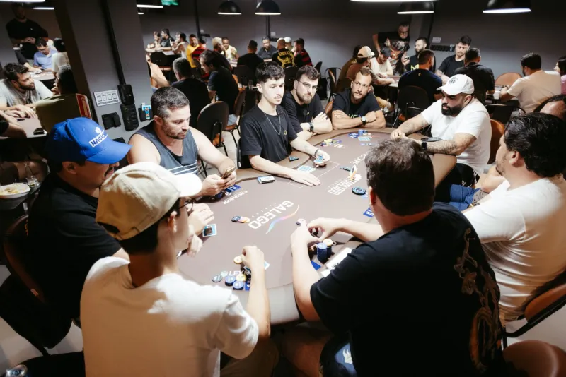 Sit, Watch, Strike: The Disciplined Poker Mindset That's Winning Aussies Real Money Online